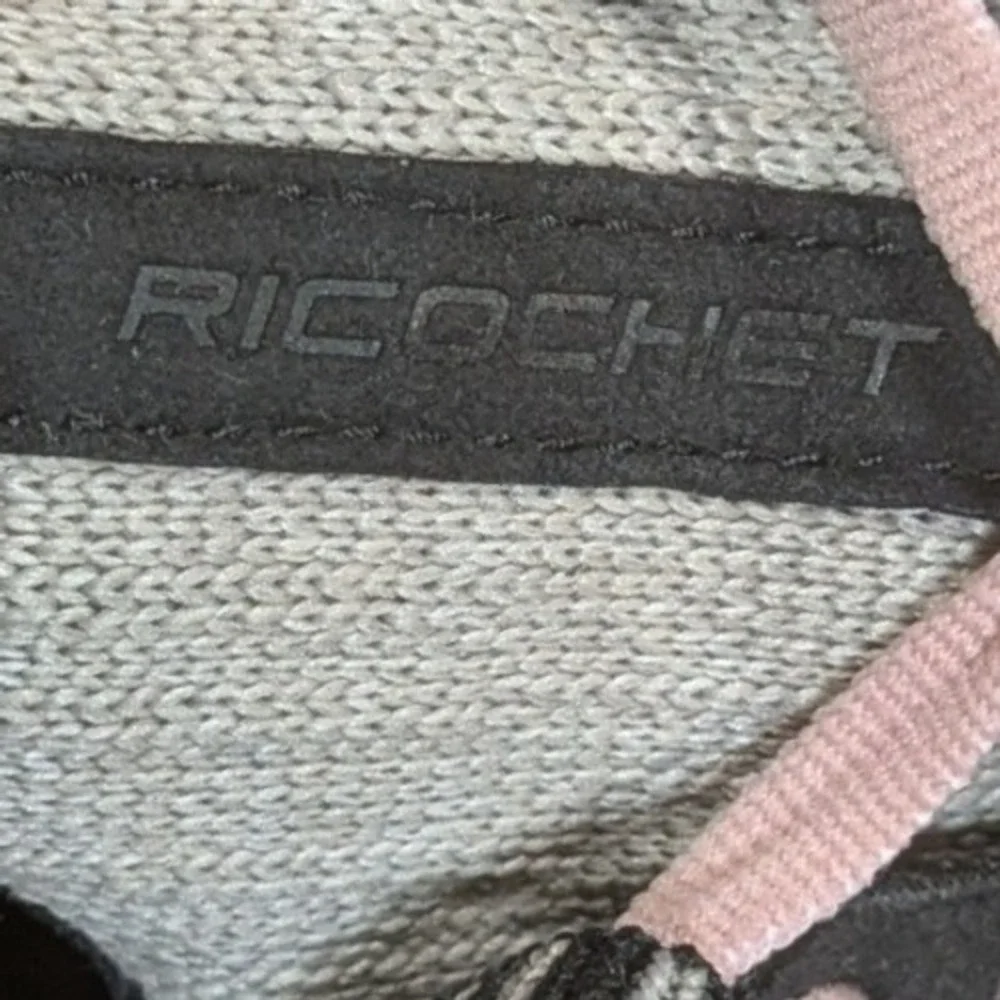 Brooks‎ Ricochet Running Shoes Women's US 11 Gray Black Pink Athletic